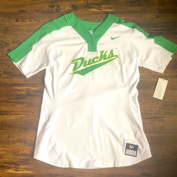 Nike Tops - Women’s Nike NCAA Oregon ducks Nike jersey